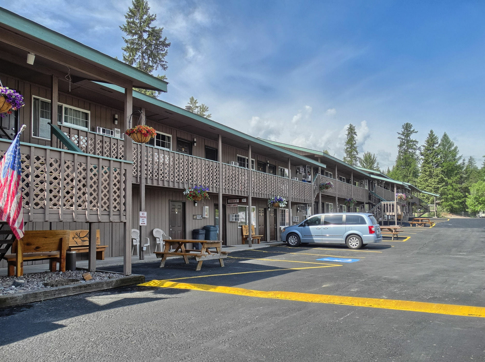 Chalet Inn Whitefish Extérieur photo