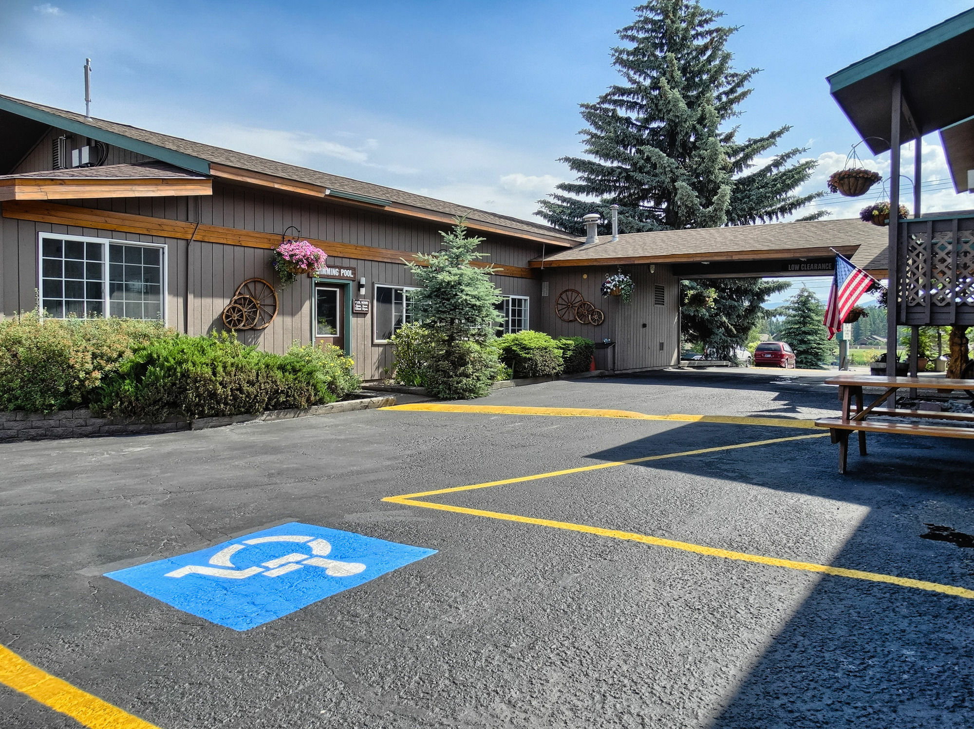 Chalet Inn Whitefish Extérieur photo